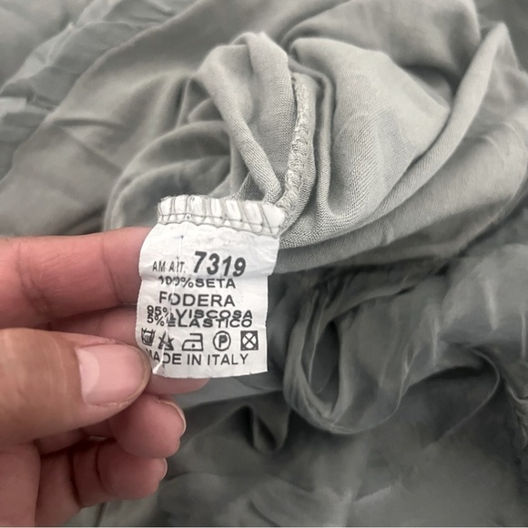 Gigi Moda Made in Italy Seta Spalla Blouse Top XL Gray 100% Silk Lightweight EUC - Picture 10 of 11